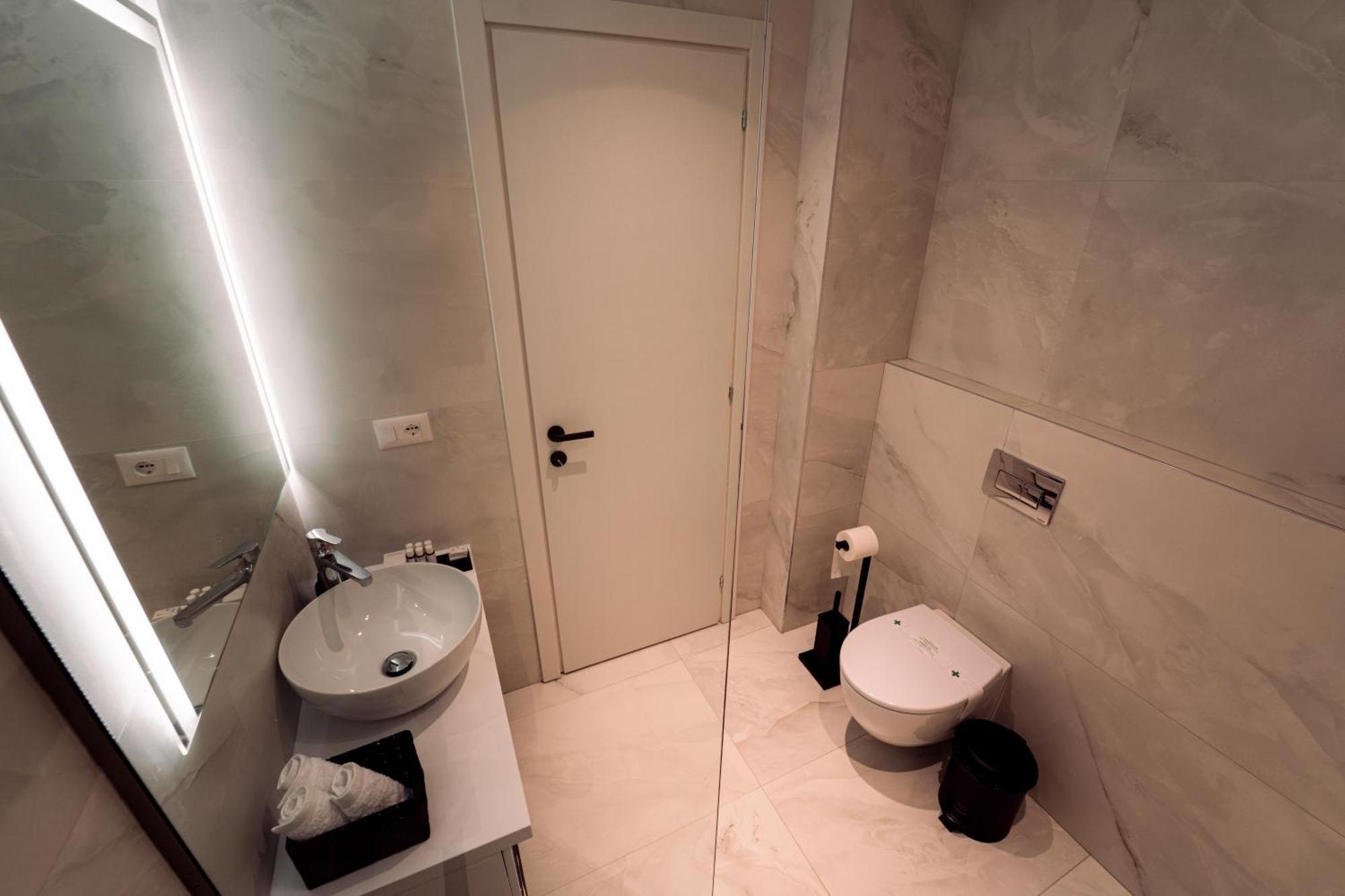 Hotel Vila 19 เดอร์มี ภายนอก รูปภาพ